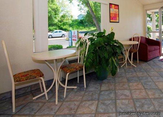 Austin Town Inn Austintown Interior foto